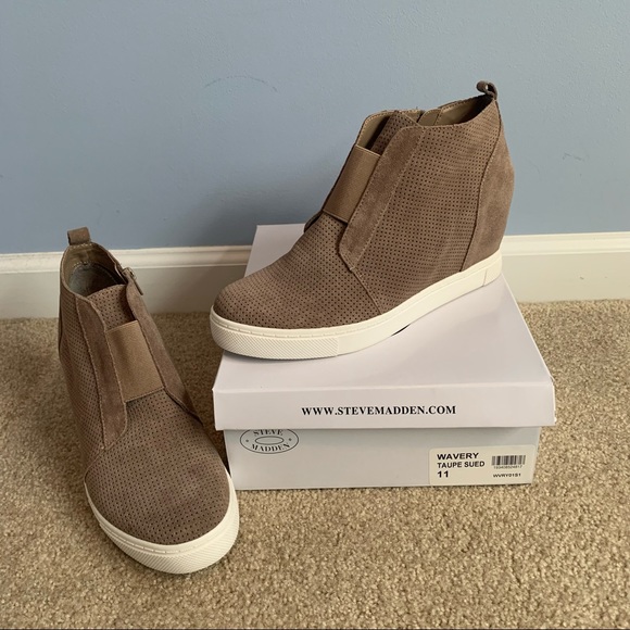 Steve Madden Wavery Wedge Sneaker Size 